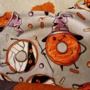 🍩🎃Halloween Plush Donut Blanket